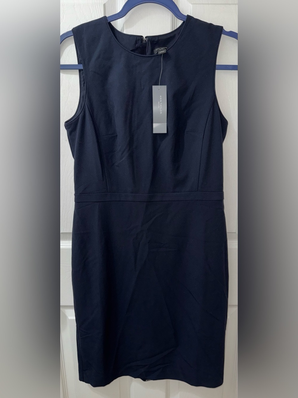 NWT Ann Taylor Crew Neck Navy Sleeveless Sheath Dress Size 4P